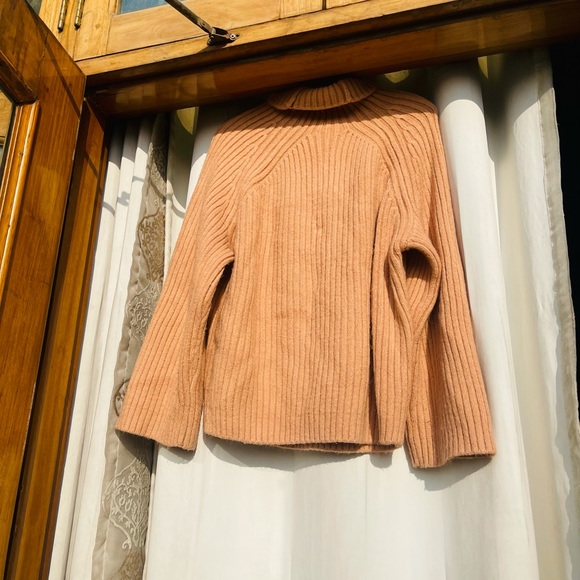 ‼️SOLD‼️Bful highneck - Picture 4 of 5